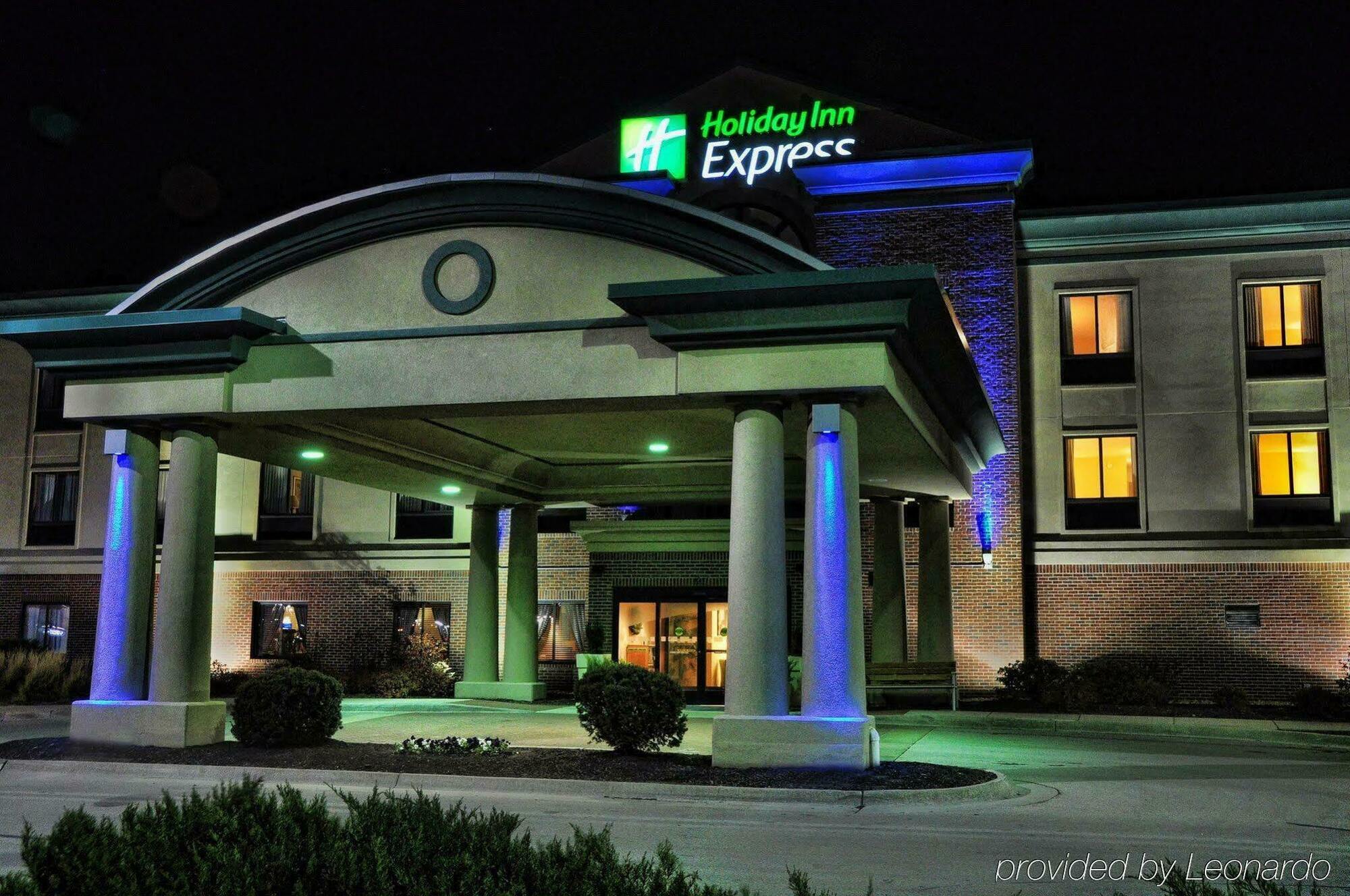 Holiday Inn Express Kansas City - At The Legends!, An Ihg Hotel Exteriör bild